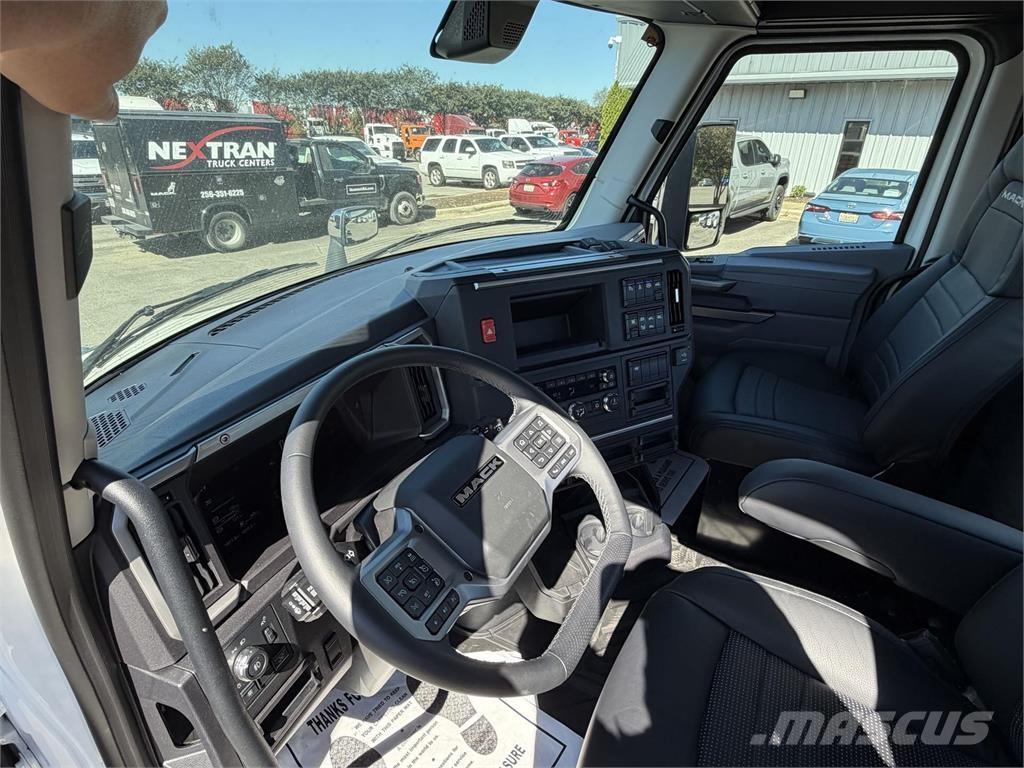 Mack PR64T Tegljači