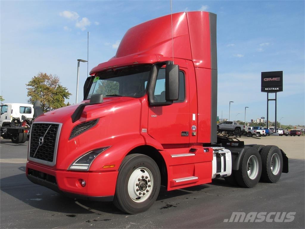 Volvo VNL64T300 Tegljači