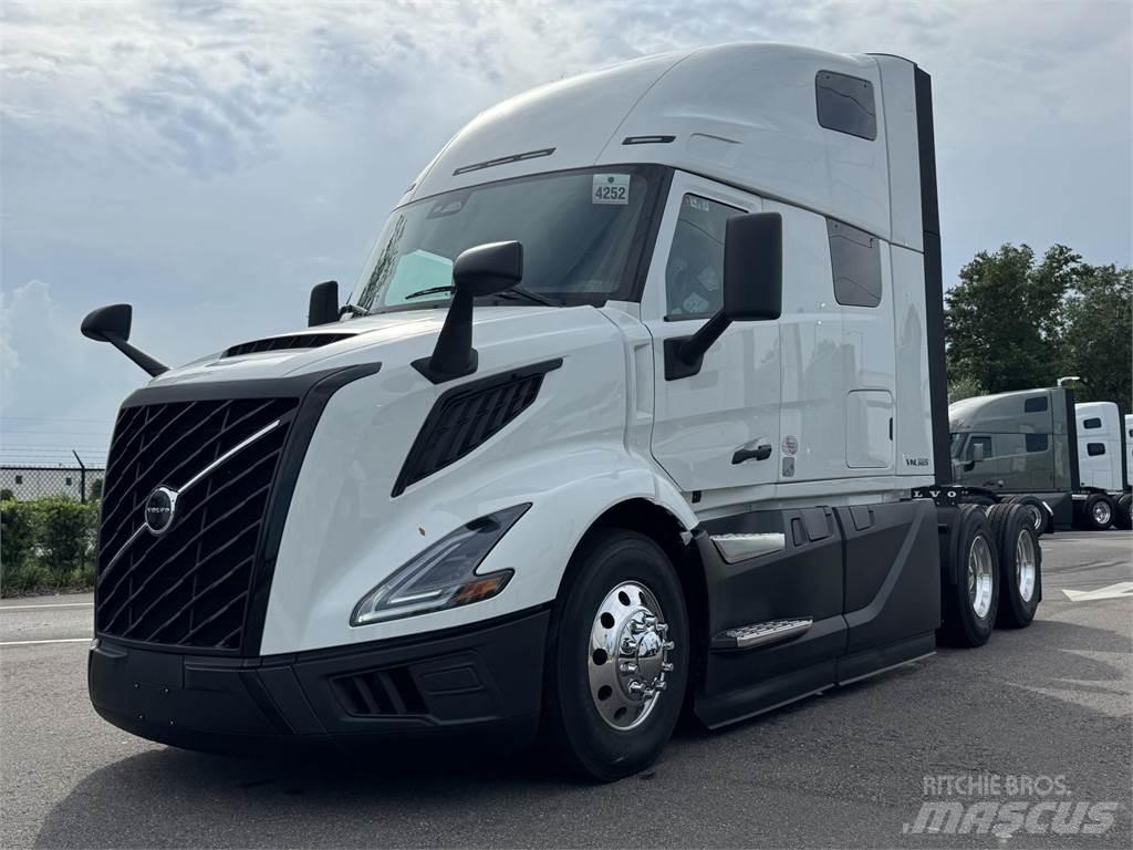 Volvo VNL64T660 Tegljači
