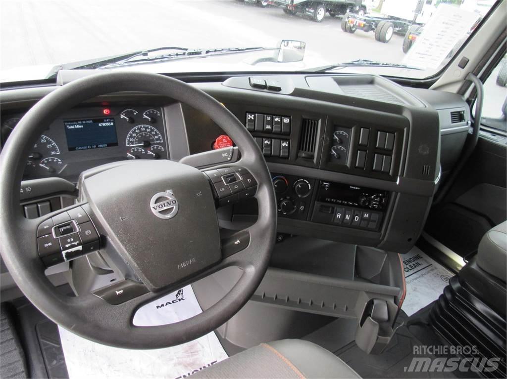 Volvo VNL64T760 Tegljači