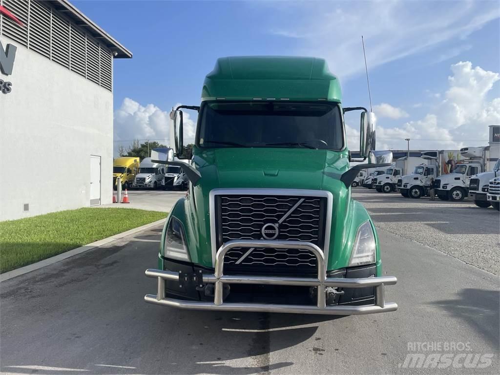 Volvo VNL64T760 Tegljači
