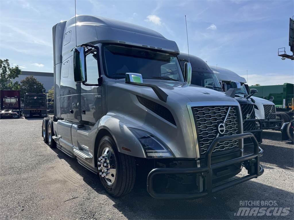 Volvo VNL64T760 Tegljači