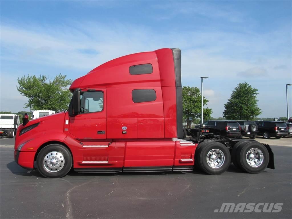 Volvo VNL64T760 Tegljači