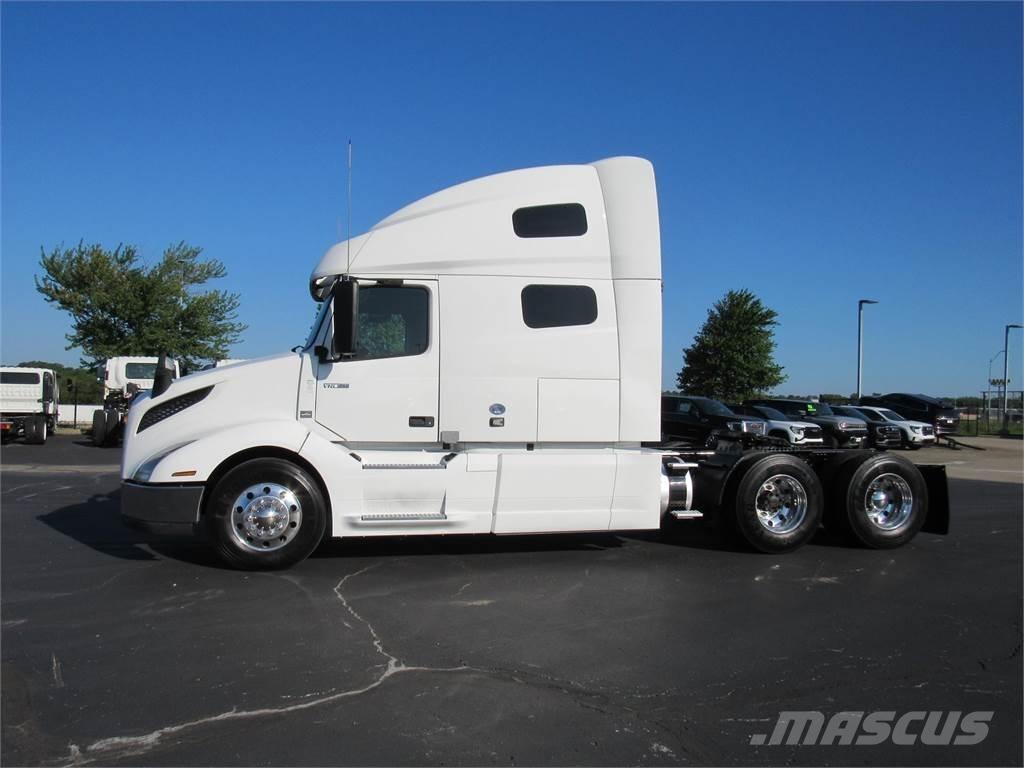 Volvo VNL64T760 Tegljači