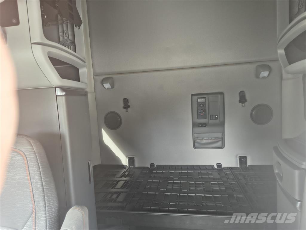 Volvo VNL64T760 Tegljači