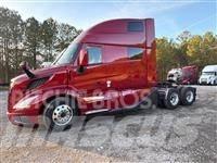 Volvo VNL64T860 Tegljači