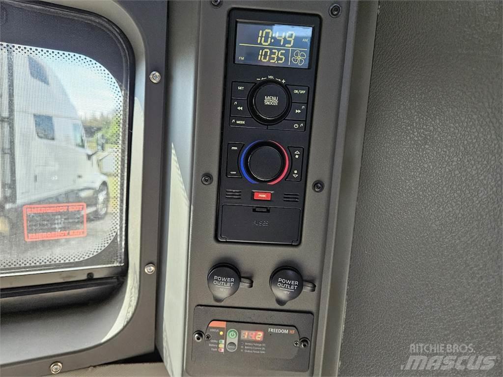 Volvo VNL64T860 Tegljači