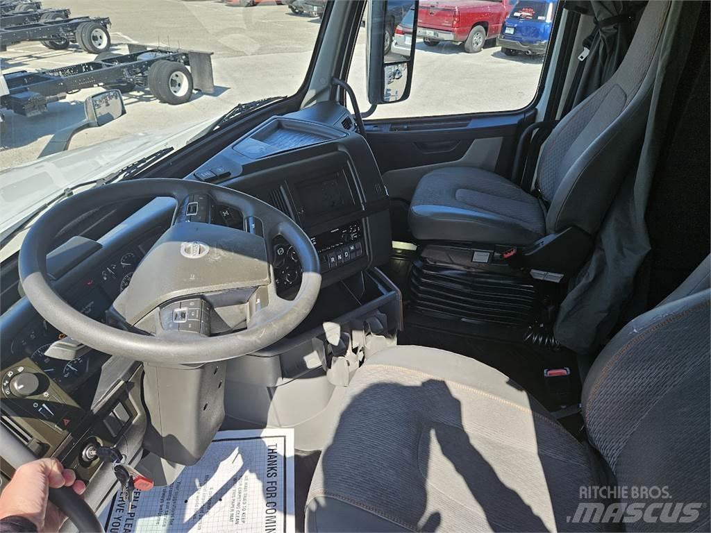 Volvo VNL64T860 Tegljači