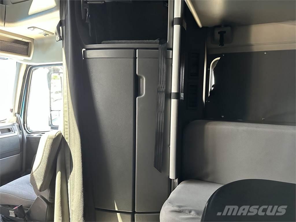 Volvo VNL64T860 Tegljači