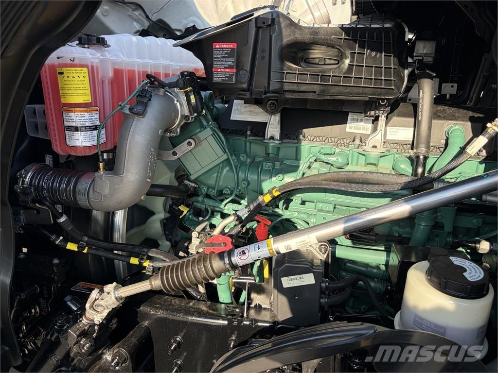 Volvo VNL64T860 Tegljači