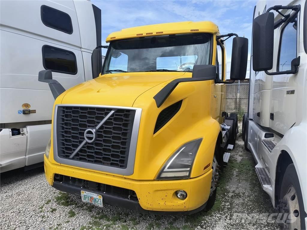 Volvo VNR64T Tegljači