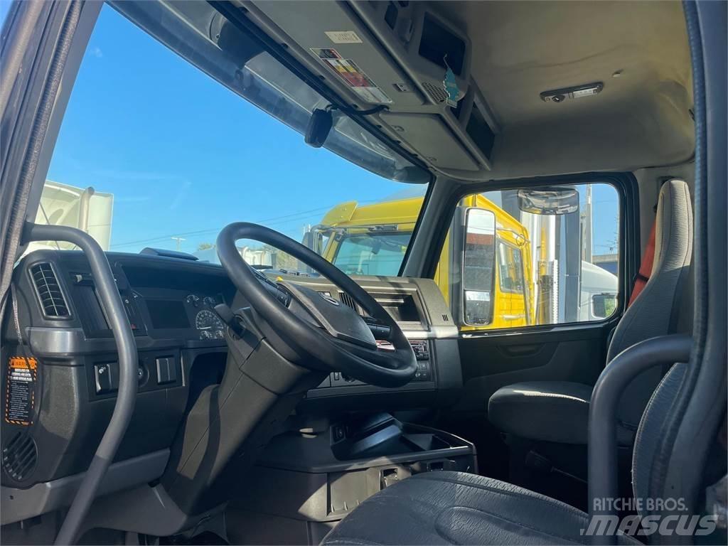 Volvo VNR64T Tegljači