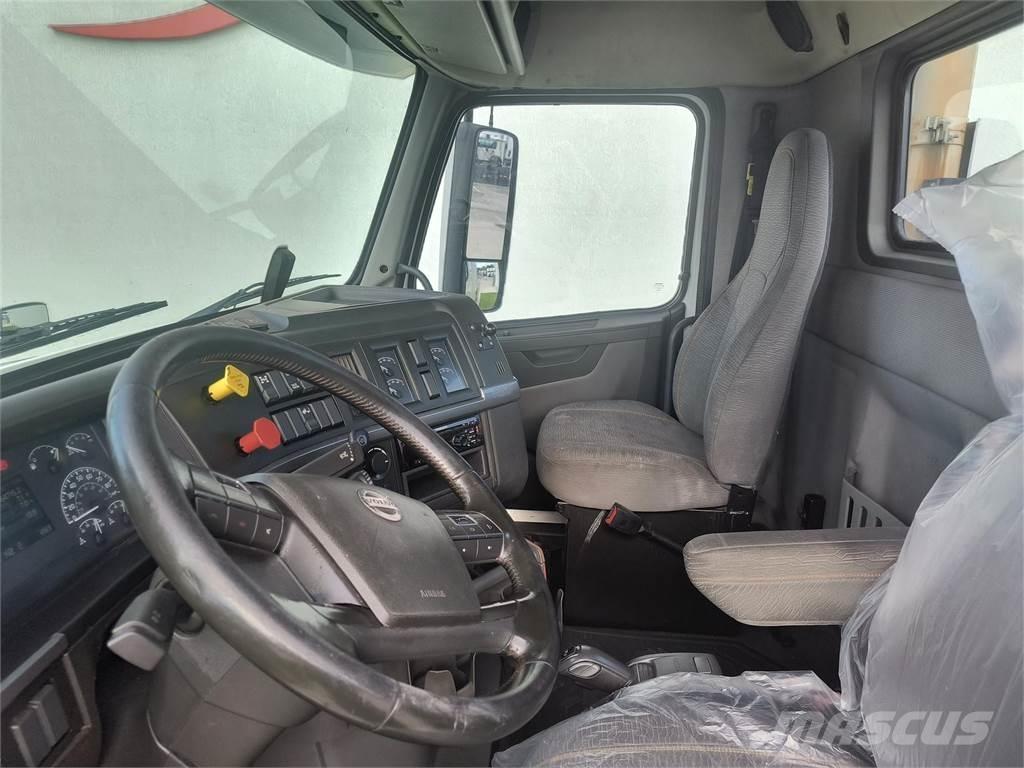 Volvo VNR64T300 Tegljači