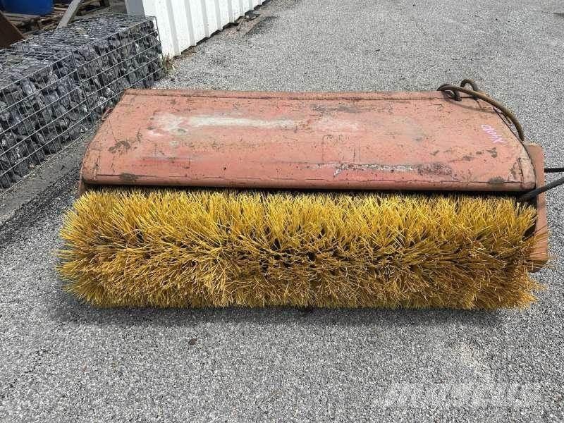  AUTRE 1700mm Polovni kamioni za čišćenje