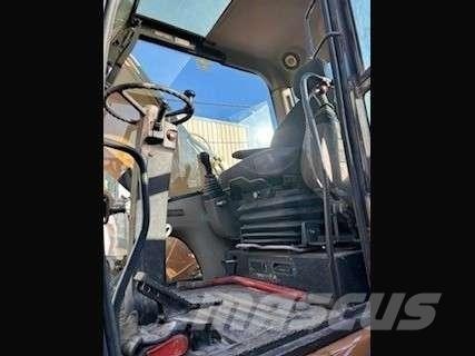 CASE WX210 Bageri točkaši