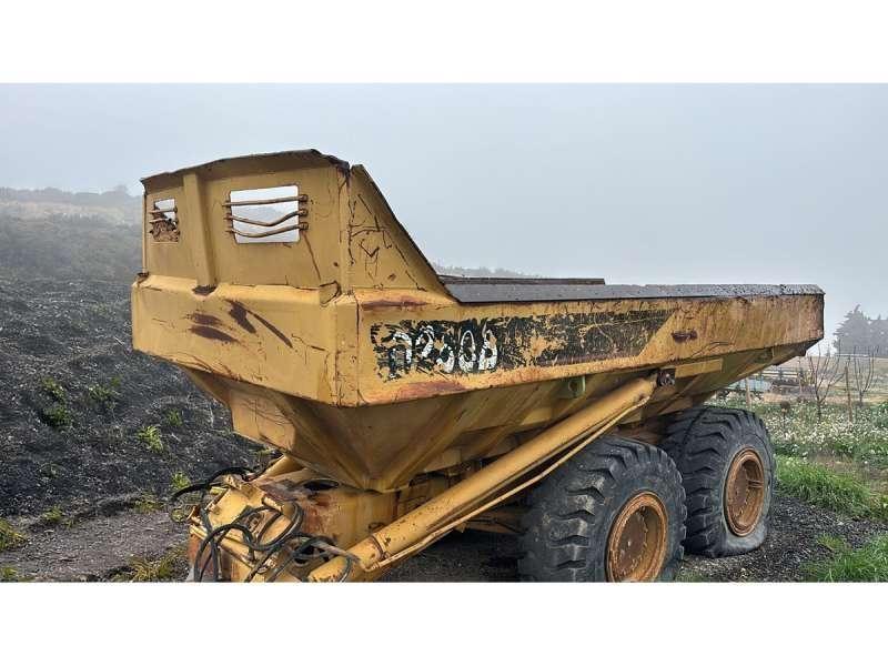 CAT D250B Kiperi prikolice