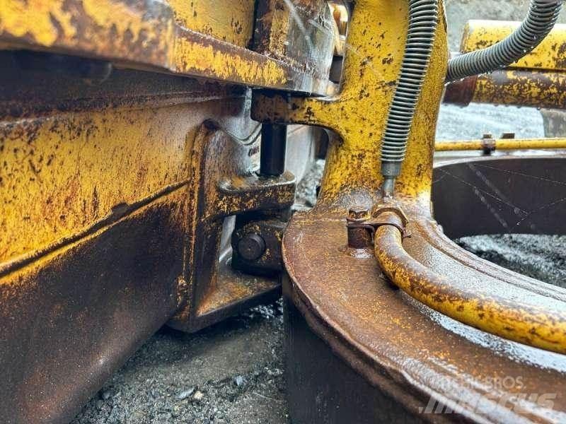 CAT D4H LGP Buldožeri guseničari