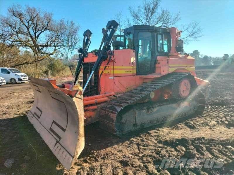 CAT D6T Buldožeri guseničari