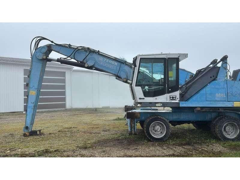 Fuchs MHL320 Bageri za prenos primarnih/sekundarnih sirovina