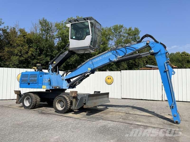 Fuchs MHL320 Bageri za prenos primarnih/sekundarnih sirovina