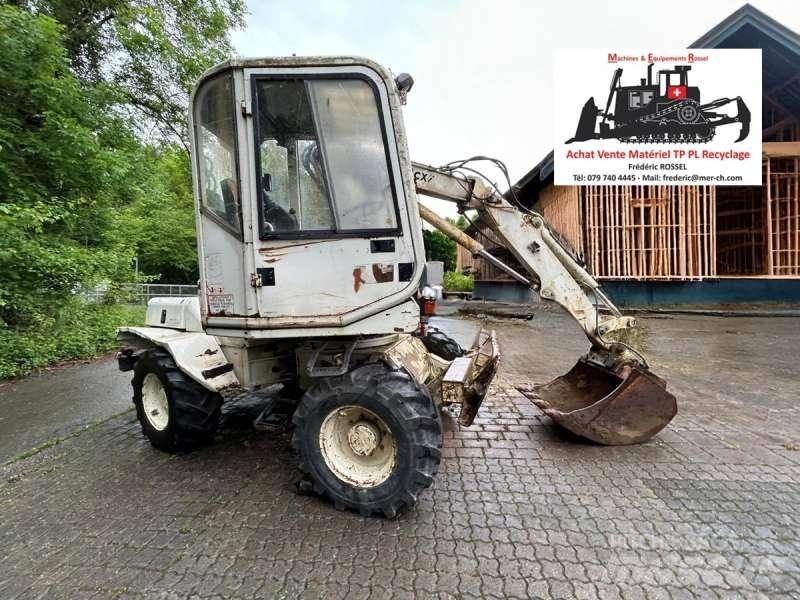 Mecalac 8CXI Bageri točkaši