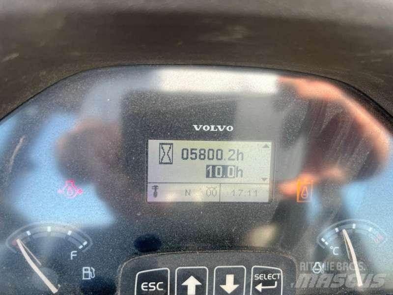 Volvo BL71B Rovokopači