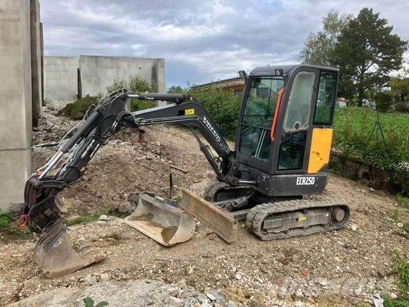 Volvo ECR25D Mini bageri < 7t