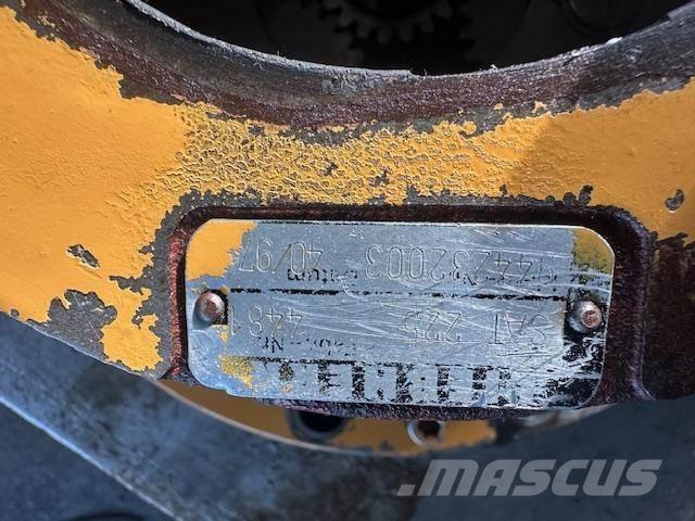 Liebherr SAT 225 Šasija i vešenje