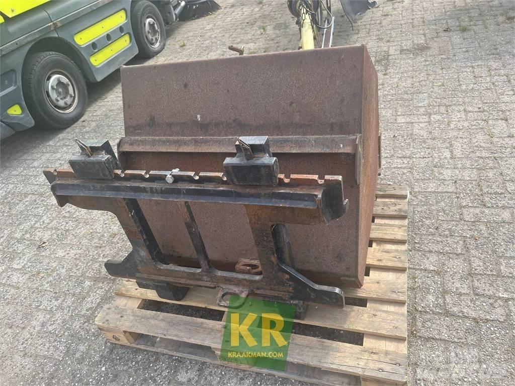 GiANT D332 Prednji utovarivači i bageri
