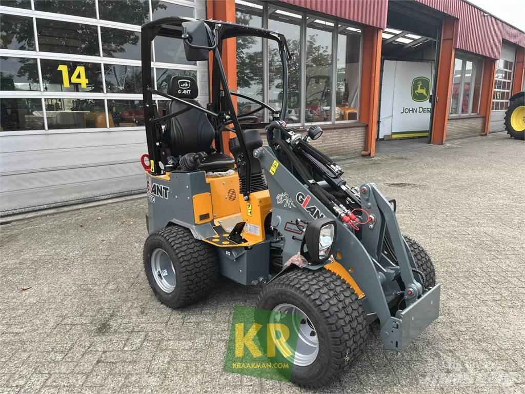 GiANT G1200 Prednji utovarivači i bageri