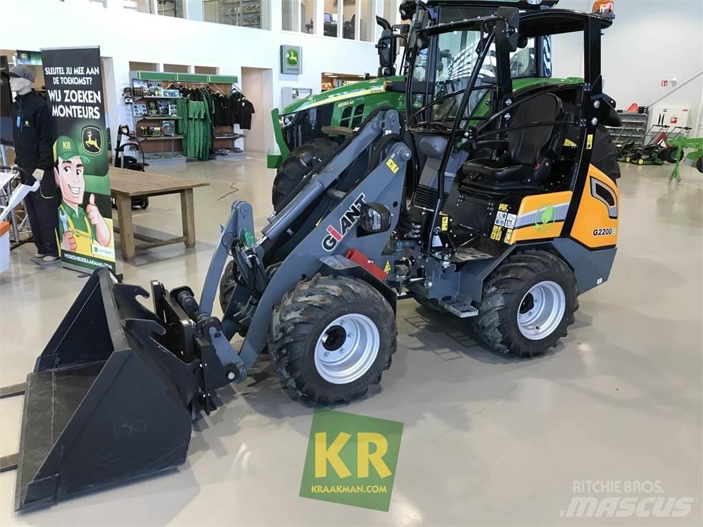 GiANT G2200E Prednji utovarivači i bageri
