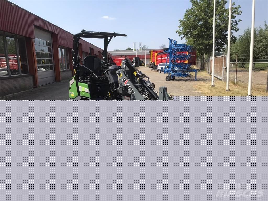 GiANT G2200E Prednji utovarivači i bageri