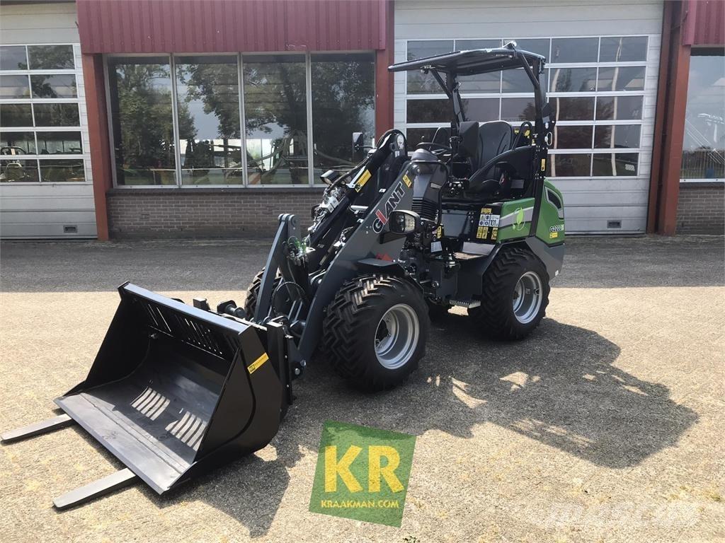 GiANT G2200E Prednji utovarivači i bageri