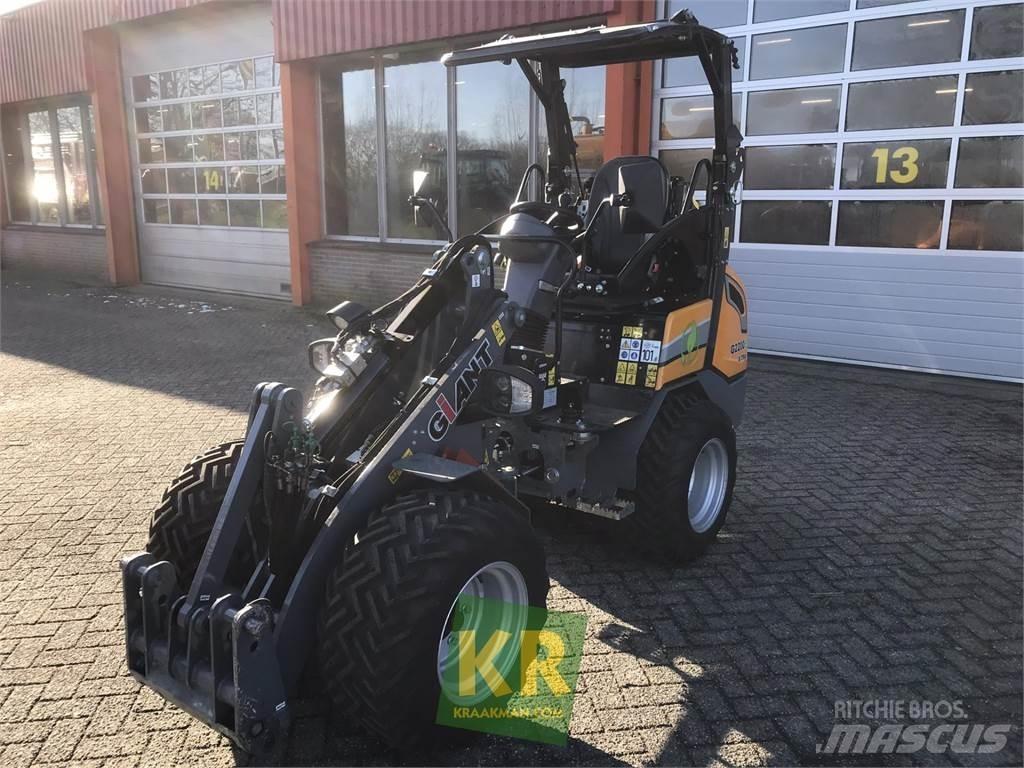GiANT G2200E Prednji utovarivači i bageri