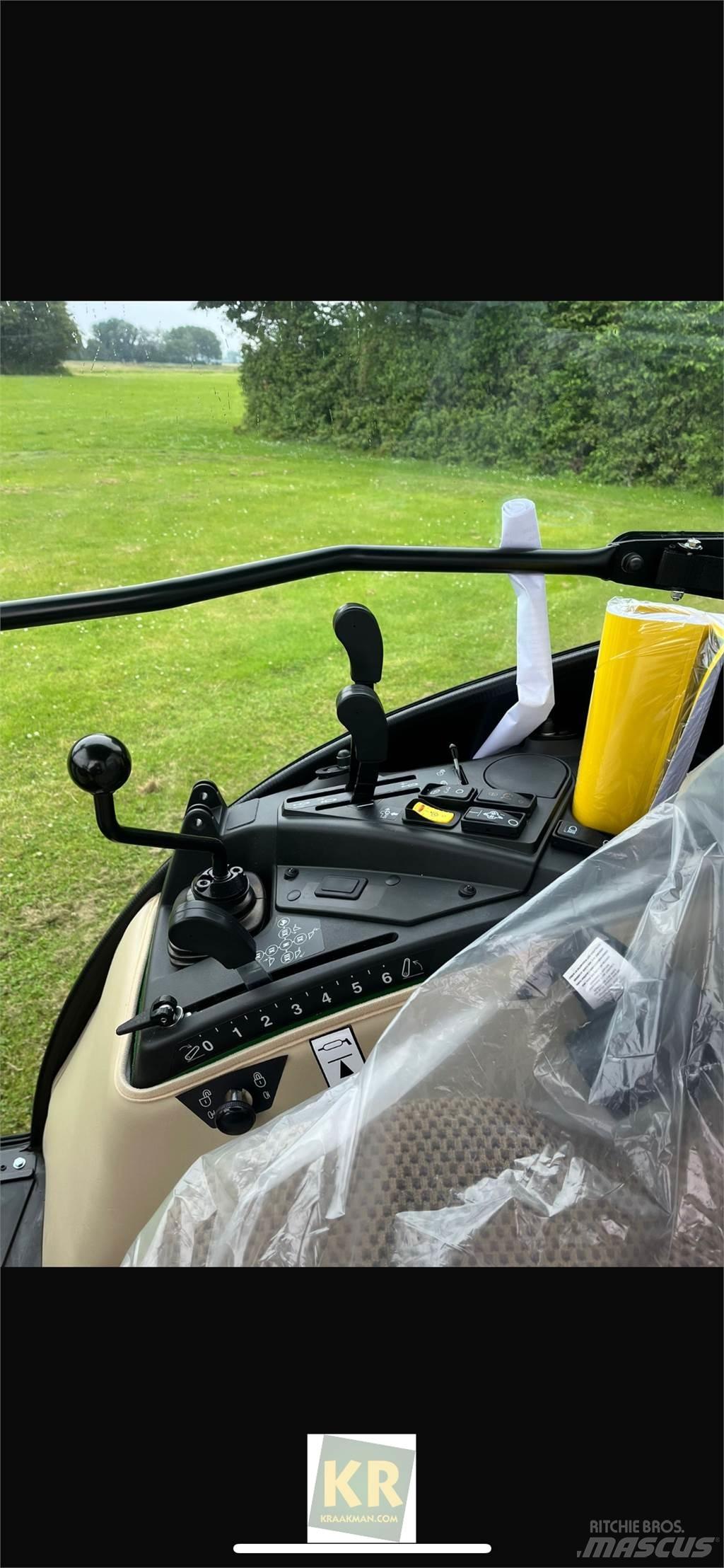 John Deere 2032R Manji traktori