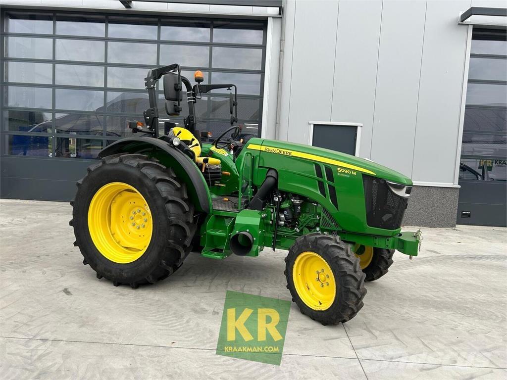 John Deere 5090M Traktori
