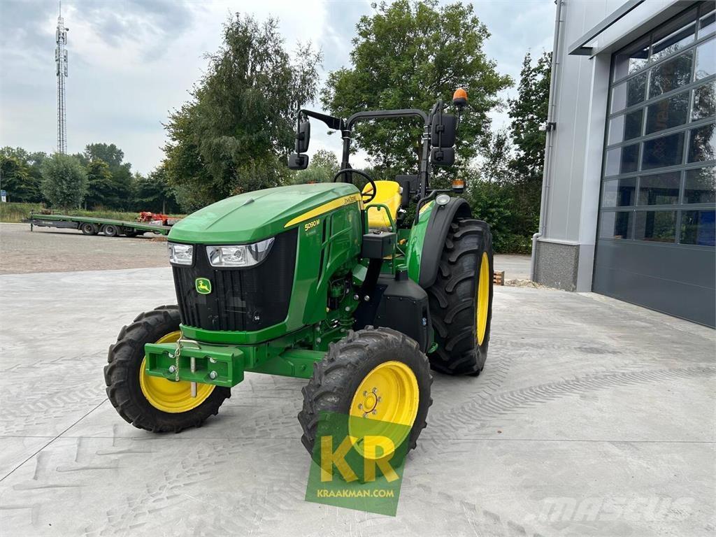 John Deere 5090M Traktori