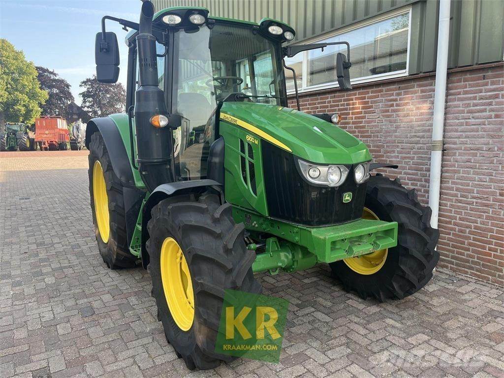 John Deere 6100M Traktori