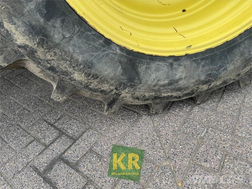 John Deere 6125R Traktori