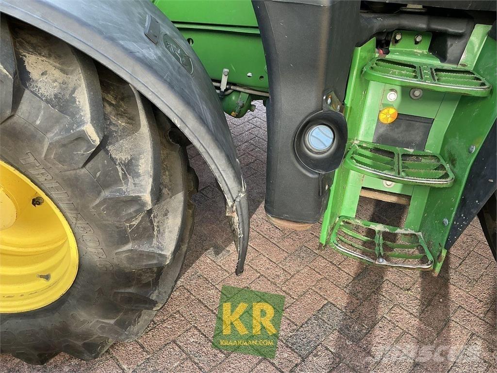John Deere 6130R Traktori
