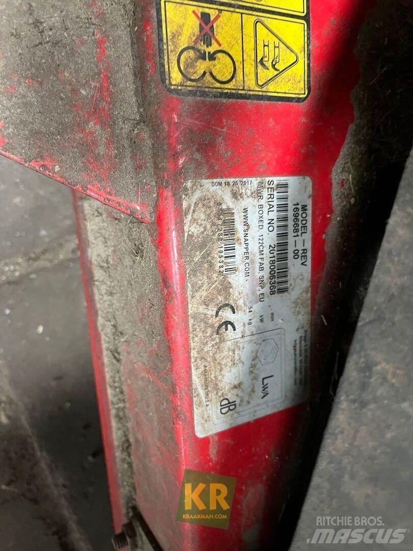 Snapper SPX 300 Traktorske kosilice