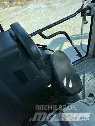 CLAAS ARES 557 ATZ Traktori