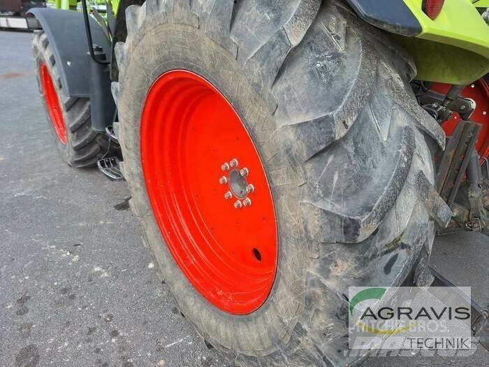CLAAS ARION 420 Traktori