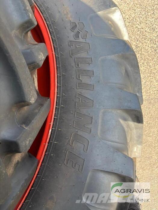 CLAAS ARION 610 CIS Traktori