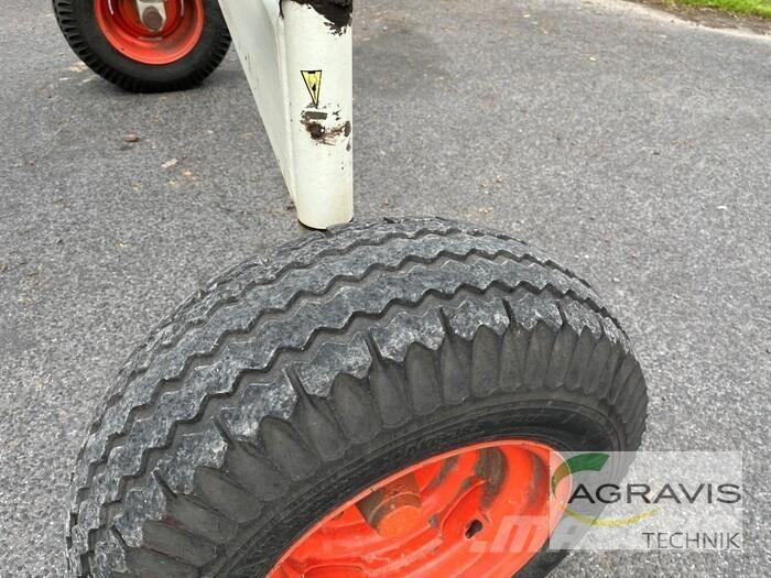 CLAAS LINER 780 L Okretači i sakupljači sena