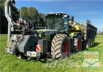 CLAAS XERION 3800 TRAC Rasturači đubriva