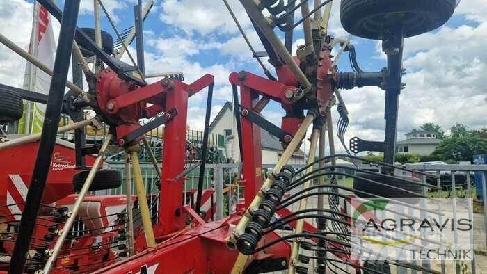 Fella TS 671 Okretači i sakupljači sena