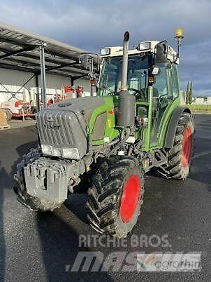 Fendt 211F Traktori