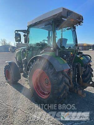 Fendt 211P Traktori