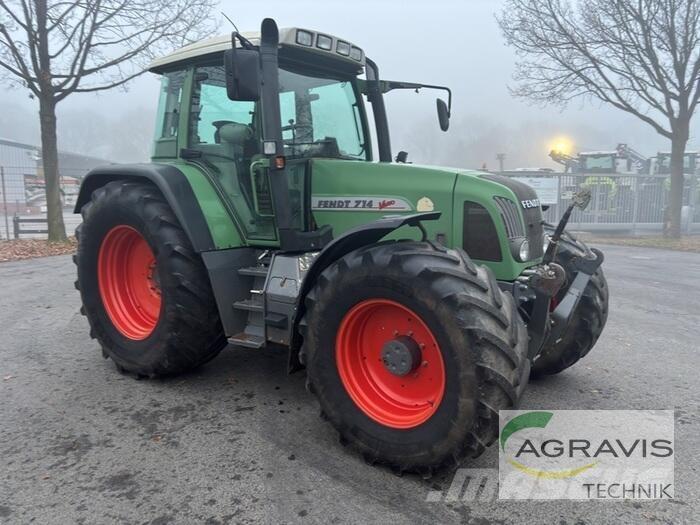Fendt 714 VARIO Traktori